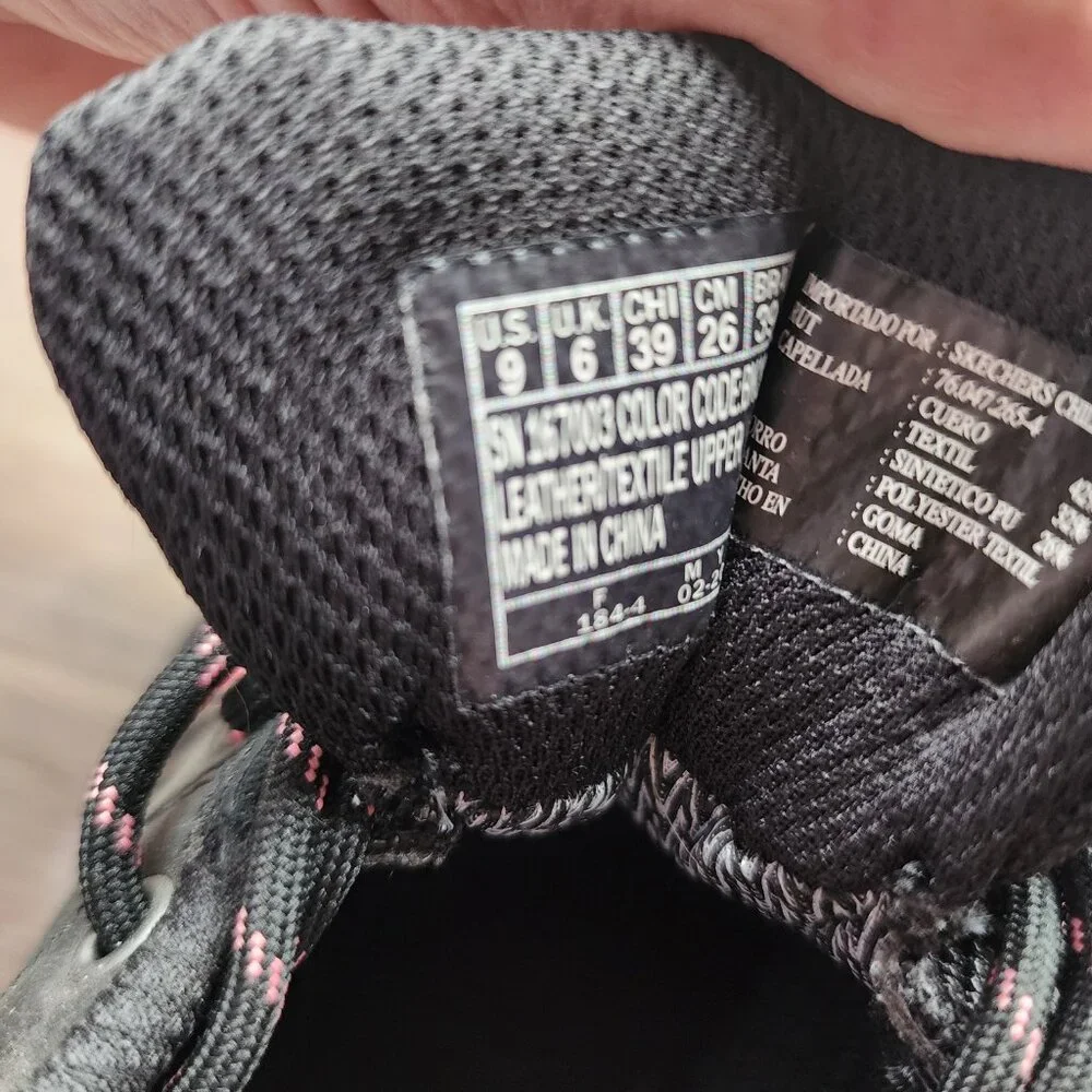 Ladies Black & Pink Waterproff Skechers Size 9 NEW - Picture 8 of 11